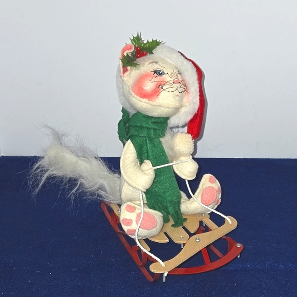 Annalee Vintage 10" Christmas Kitten On Sled - Picture 3 of 8